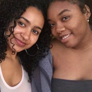 Meet your Posher, Nia and Rachel!